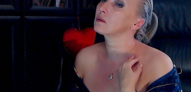 Model - NightBeauty findom