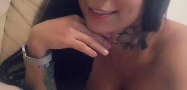 Model - PaulinaLandi feet