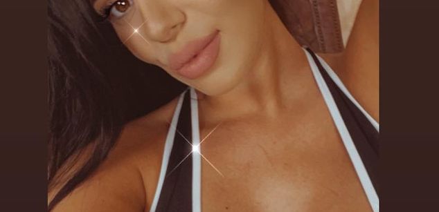 Model - AlyssaDawn dildo