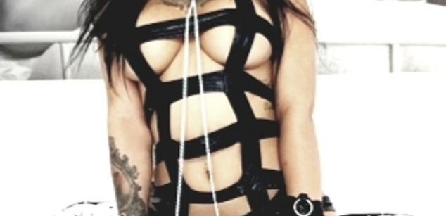 Model - NaughtyDivaMadeinHell boobies