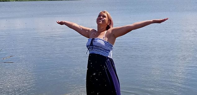 Model - SelanesaJane beautiful