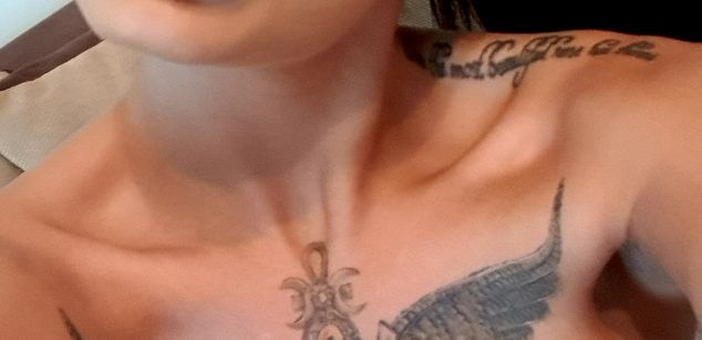 Model - NaughtyDivaMadeinHell boobies