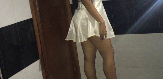 Model - Luna dildoinpussy