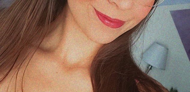 Model - Sarah Coleman latina