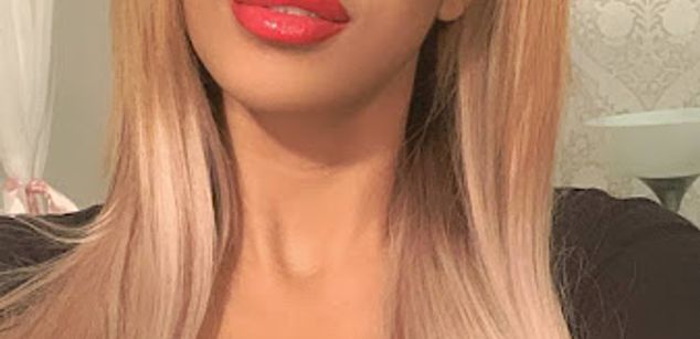 Model - BlackVelvetX masturbation