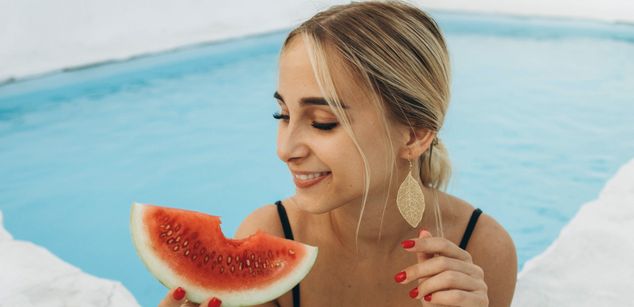 Model - AppleBrandy heels