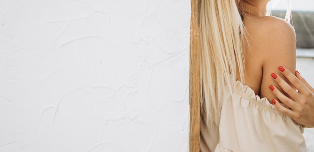 Model - AppleBrandy heels