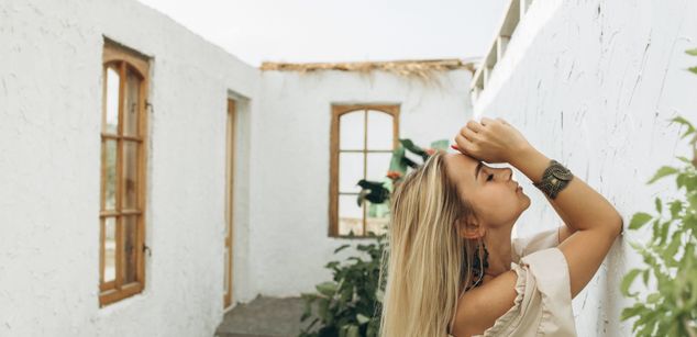 Model - AppleBrandy heels