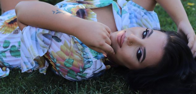 Model - AlyssaDawn dildo