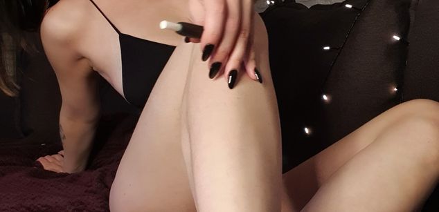 Model - AnnaLu strapon