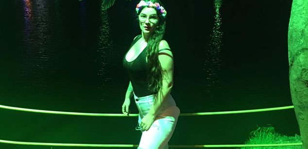 Model - max y yai bdsm