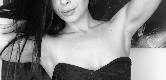 Model - LorenaGlam smoke