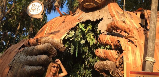 Model - Bianca Brunni squirt