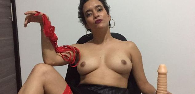 Model - LillyPoirot passion