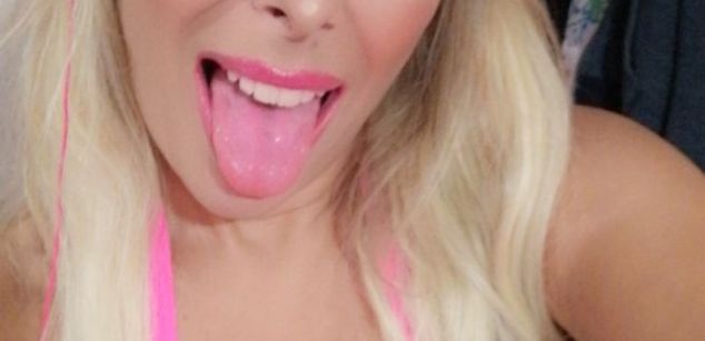 Model - Jasminelynn feet