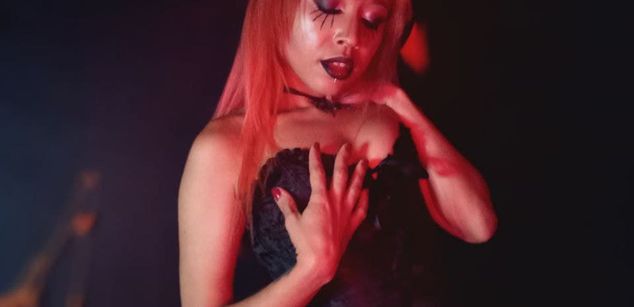 Model - africa gonzalez anal