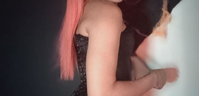 Model - africa gonzalez anal