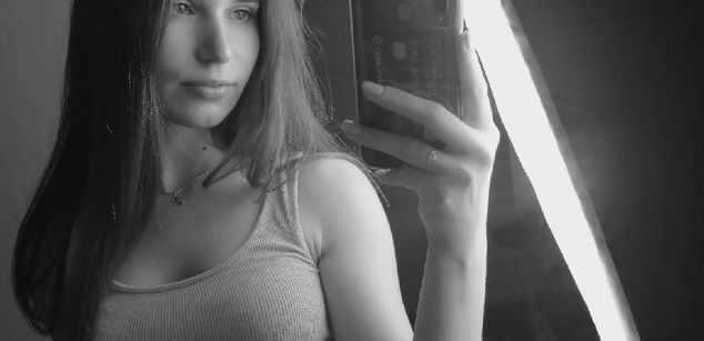 Model - MalikaBlain feetfetish