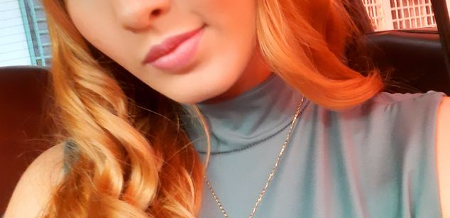 Model - Bianca Brunni squirt