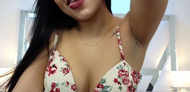 Model - NAISHA squirt