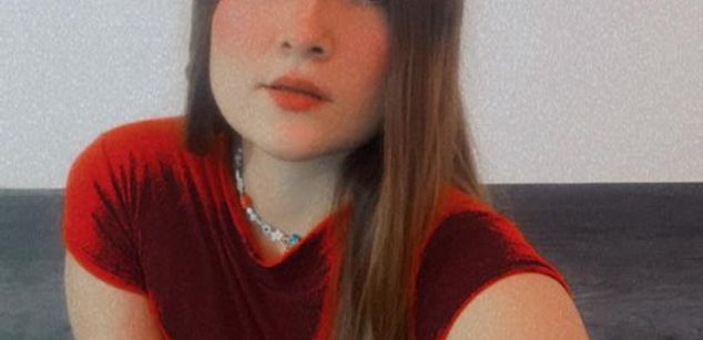 Model - Alice Collins tits