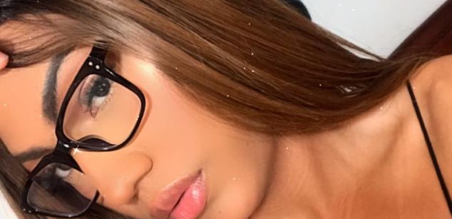 Model - Sarha Miller J. big