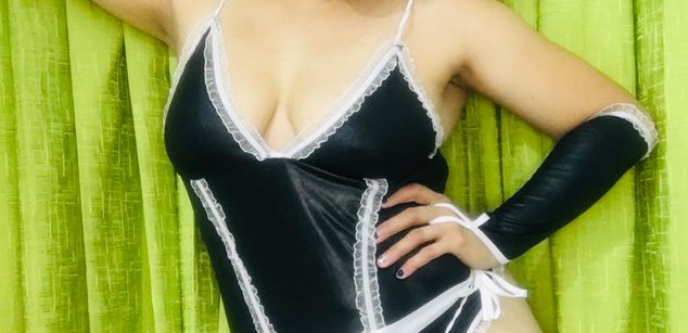 Model - GlendaStar feet