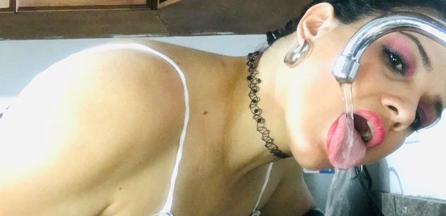 Model - GlendaStar feet