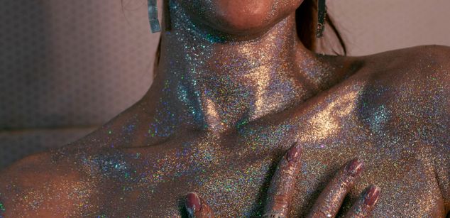 Model - Vikky pussyplay