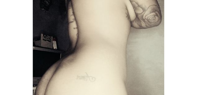 Model - Emily fetiche