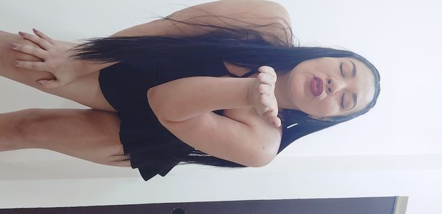 Model - valenfiorinni cum