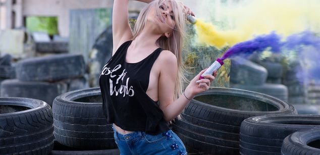 Model - LindaBrynn camgirl