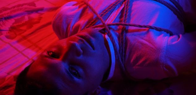 Model - Robert Sativa smoke