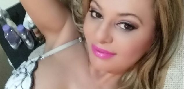 Model - lily stockings