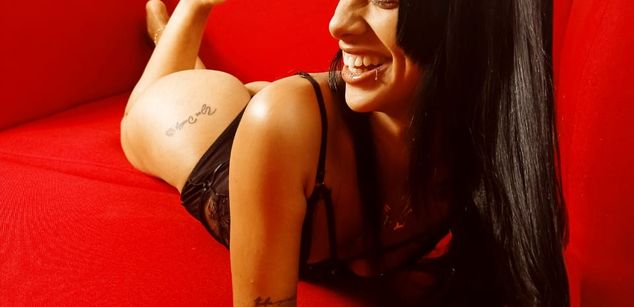 Model - anabelle latina