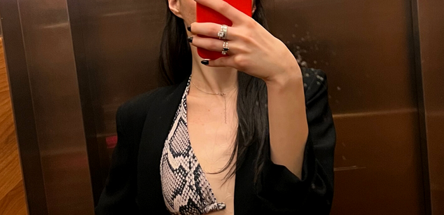 Model - AmeliaJune boobs