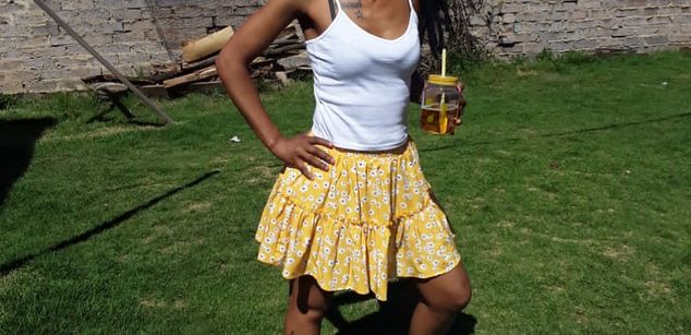 Model - CURVYSLENDER smalltits