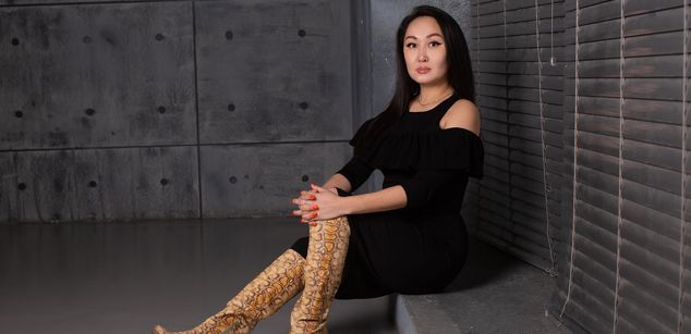 Model - Julia submissive