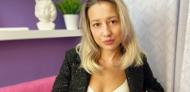 Model - ValeriaGift skinny