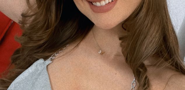 Model - LexiGold squirt