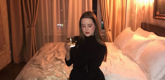 Model - BattySpellar bigboobs