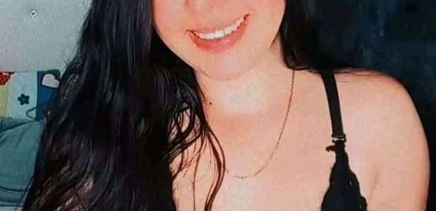 Model - Mariangel Di Nuzzo pussy