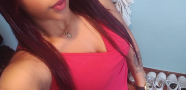 Model - morenita_more pechospequeos