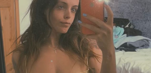 Model - Elva Sheldon petite