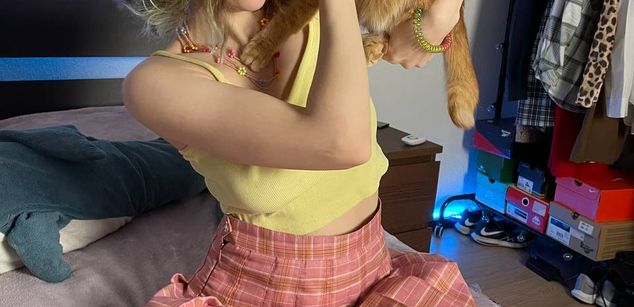 Model - Roxy_Flower beauty