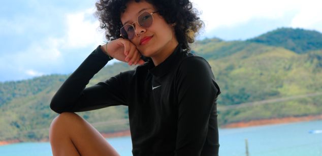 Model - Mila Hilltop sexylatin