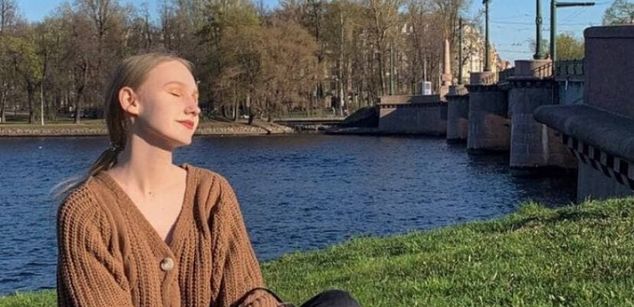 Model - Ashley alternative