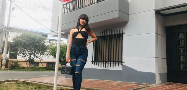 Model - Emily_Hot_ cum