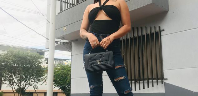 Model - Emily_Hot_ cum