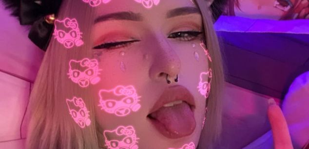 Model - yours Mona and Lana young